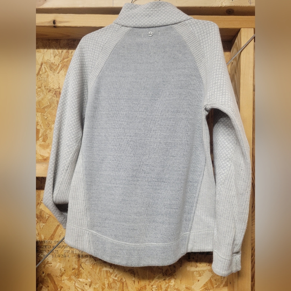 Prana‎ Ladies Gray Pullover Sweatshirt Size Medium - Picture 3 of 4